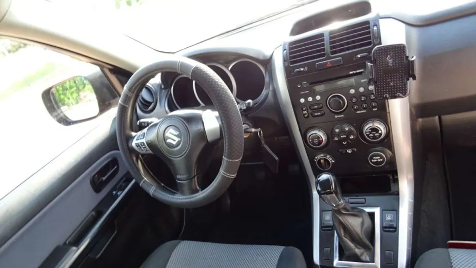 SUZUKI Grand Vitara -