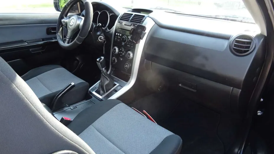 SUZUKI Grand Vitara -