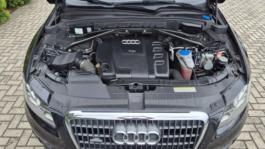 AUDI Q5 -