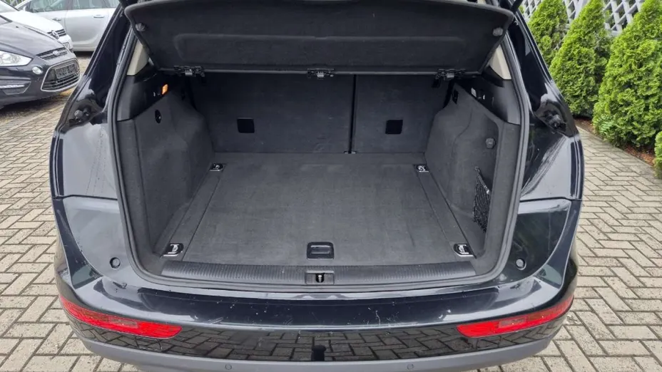 AUDI Q5 -
