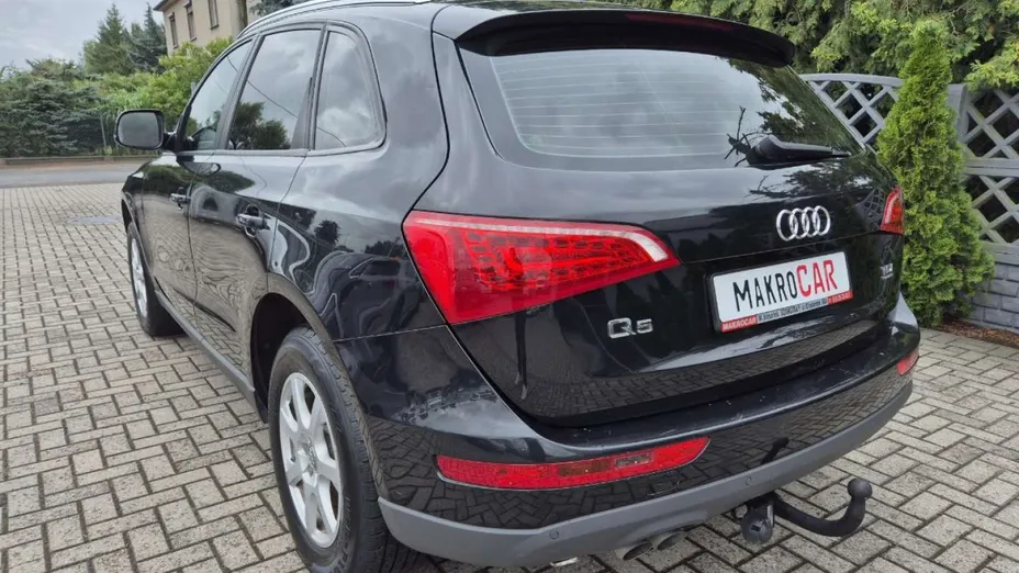 AUDI Q5 -