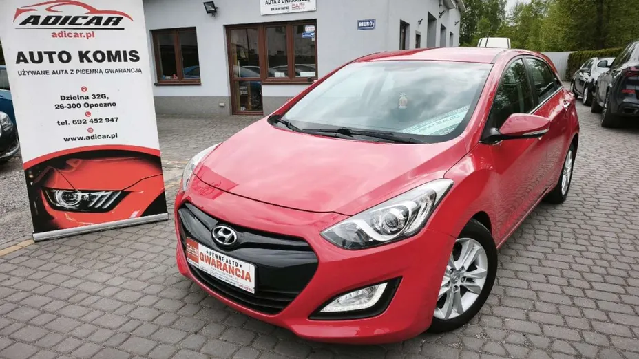 HYUNDAI i30 -