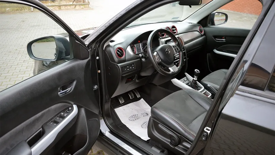 SUZUKI Vitara -