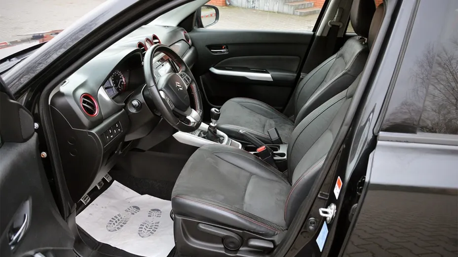 SUZUKI Vitara -