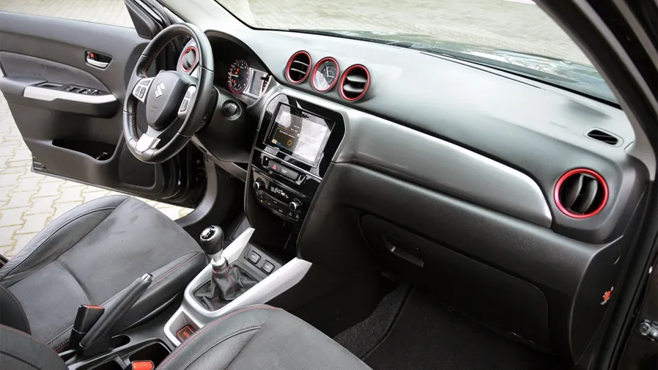 SUZUKI Vitara -
