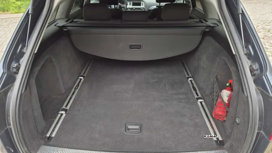 AUDI A6 -