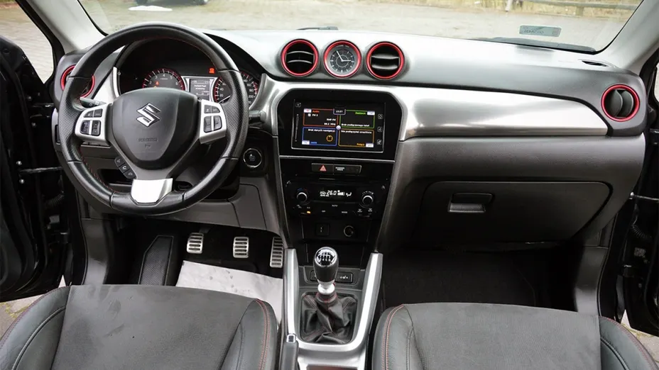 SUZUKI Vitara -