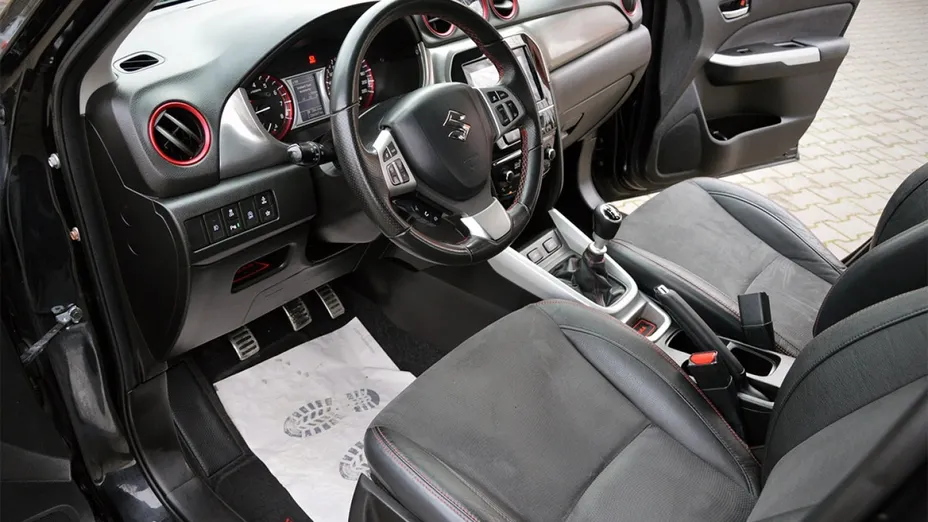 SUZUKI Vitara -