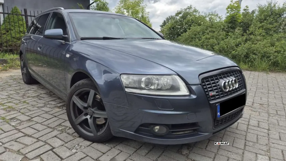 AUDI A6 -