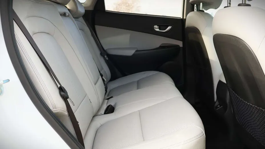 HYUNDAI Kona -