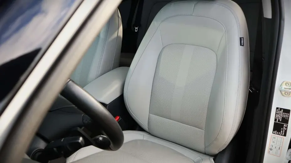 HYUNDAI Kona -