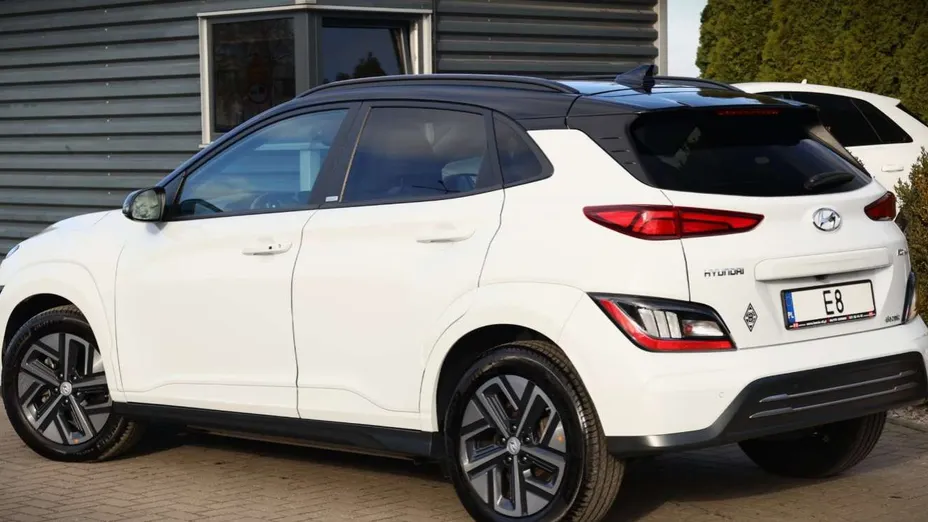 HYUNDAI Kona -
