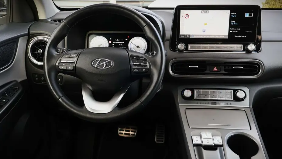 HYUNDAI Kona -