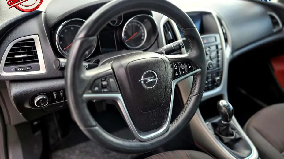 OPEL Astra -