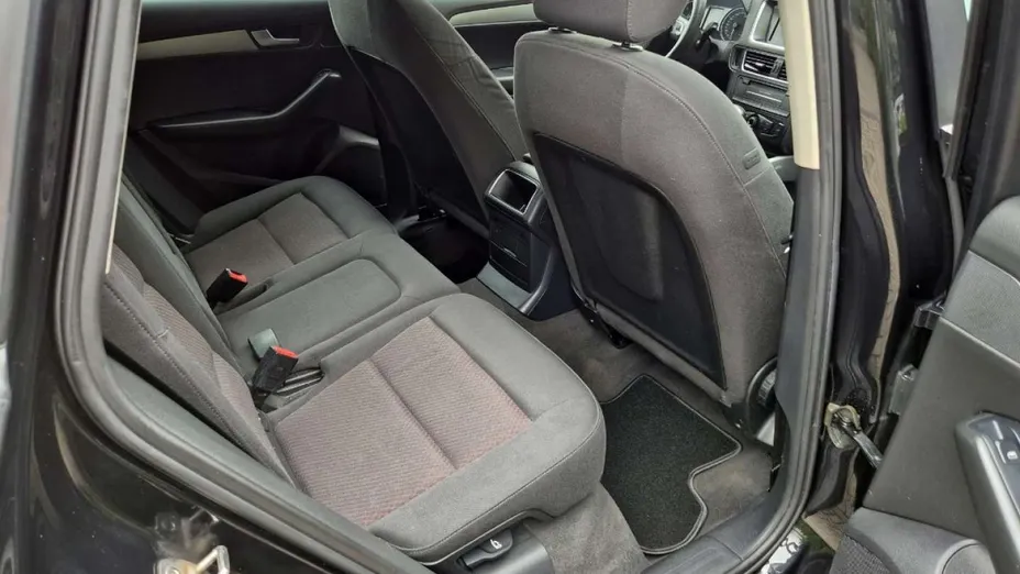 AUDI Q5 -