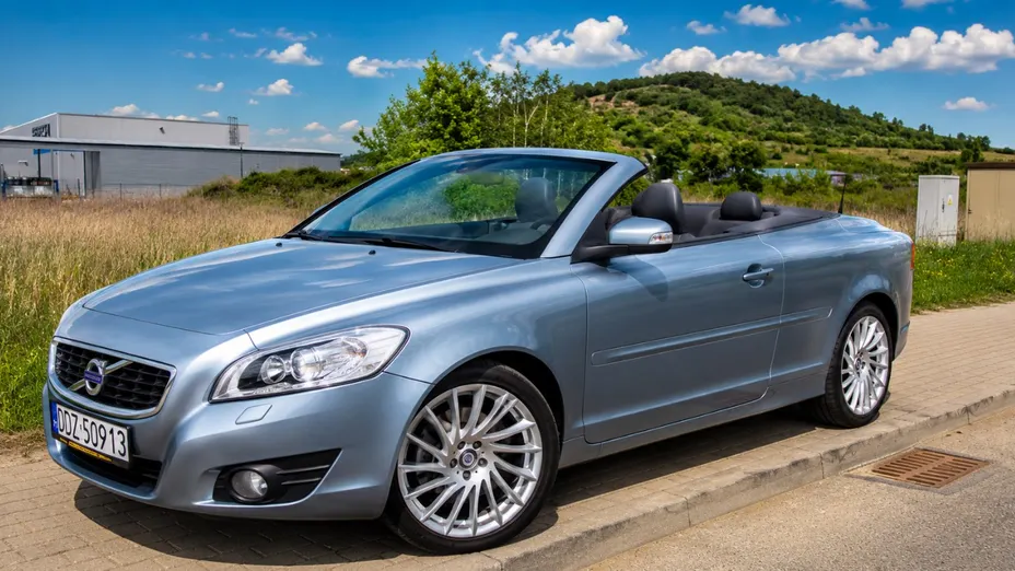 VOLVO C70 -