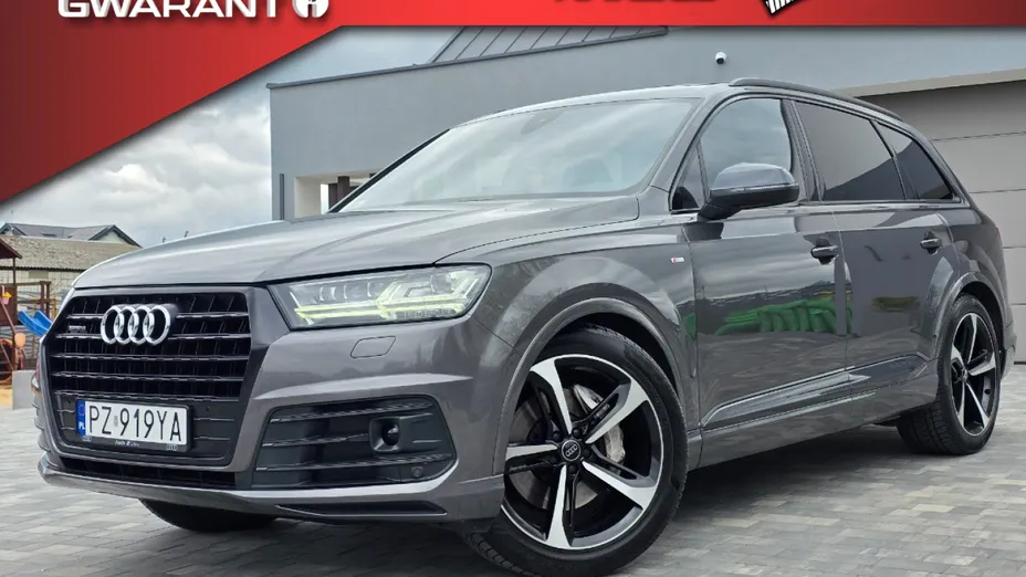 AUDI Q7 -