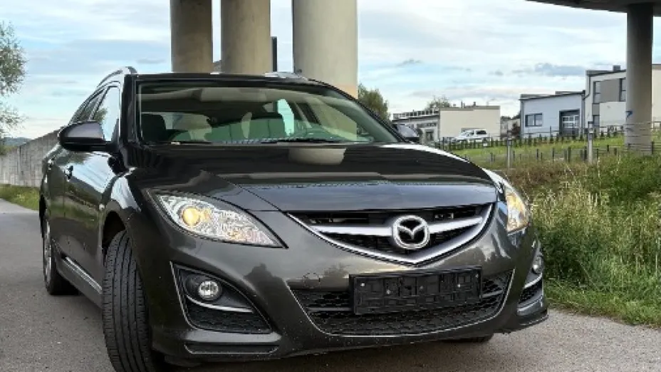 MAZDA 6 -