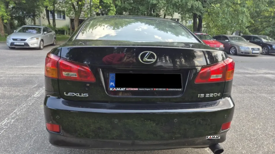 LEXUS IS -