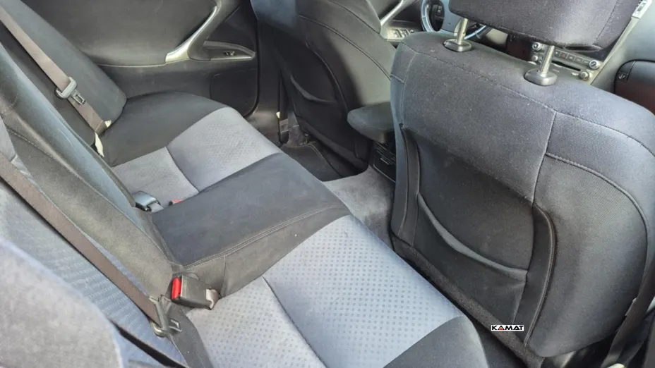 LEXUS IS -