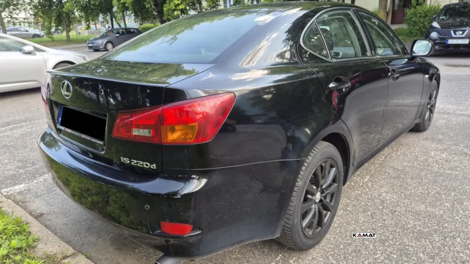 LEXUS IS -