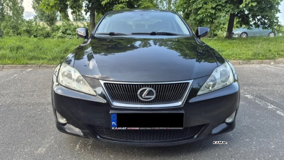 LEXUS IS -