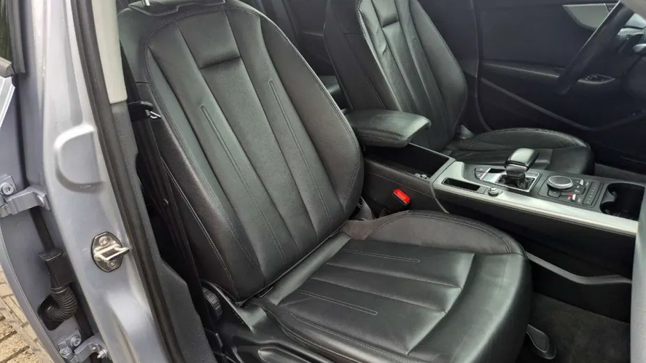 AUDI A4 -