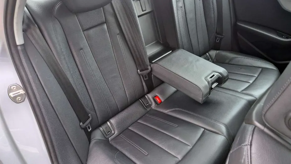 AUDI A4 -