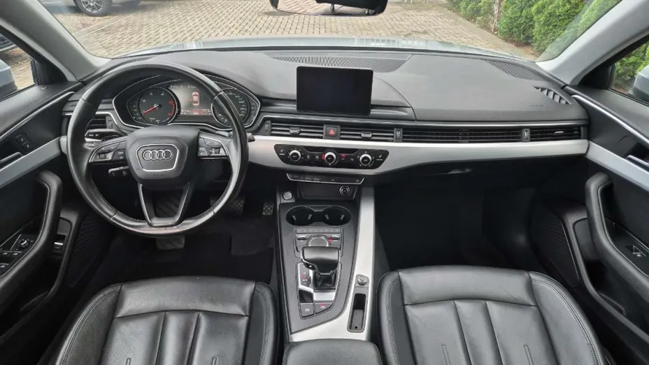 AUDI A4 -