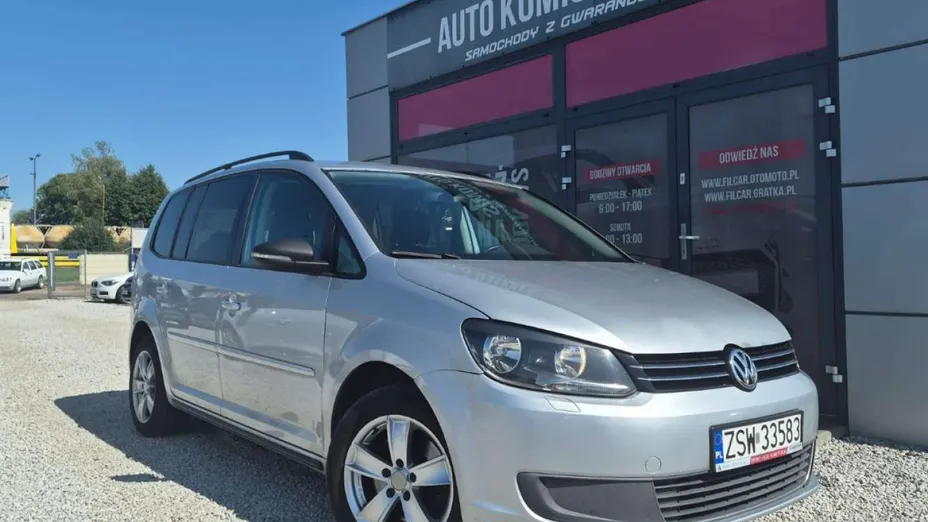 VOLKSWAGEN Touran -