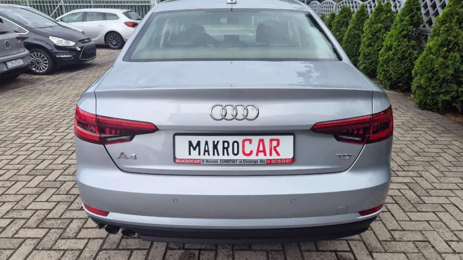 AUDI A4 -
