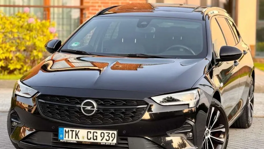 OPEL Insignia -
