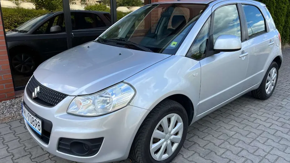 SUZUKI SX4 -