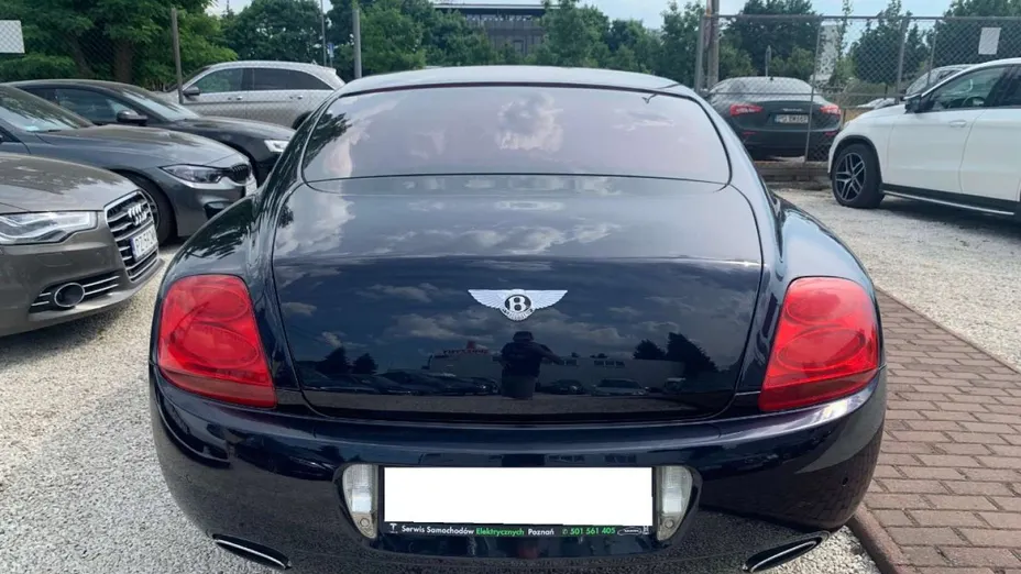 BENTLEY Continental -