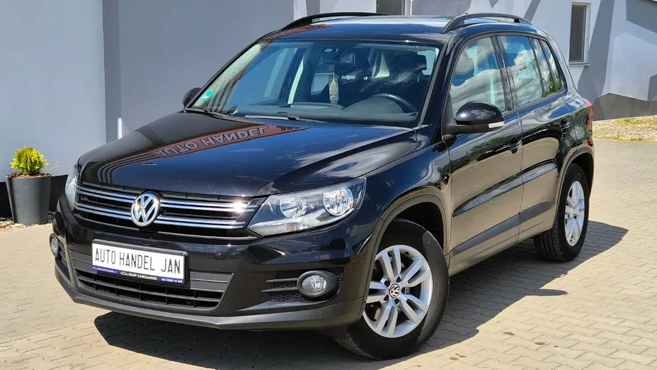 VOLKSWAGEN Tiguan -