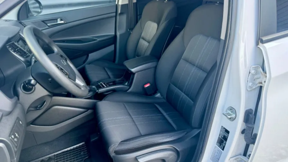 HYUNDAI Tucson -