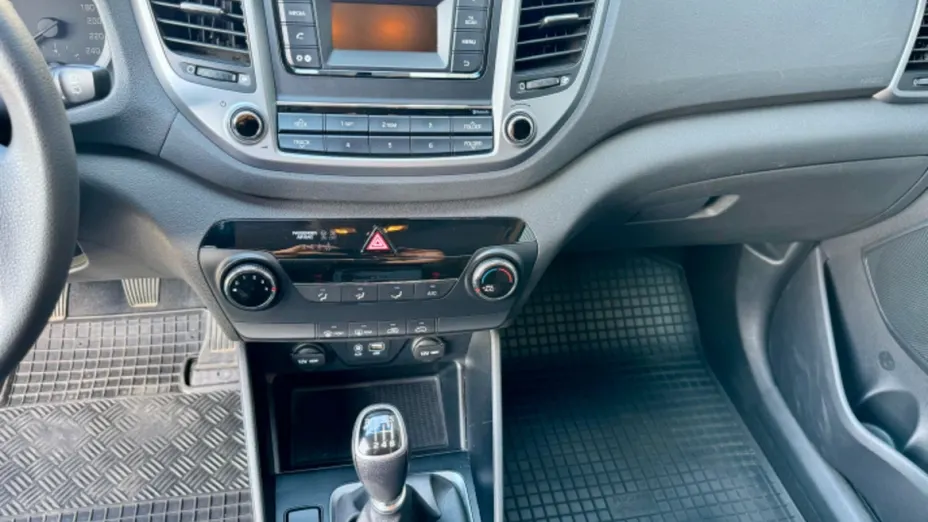 HYUNDAI Tucson -
