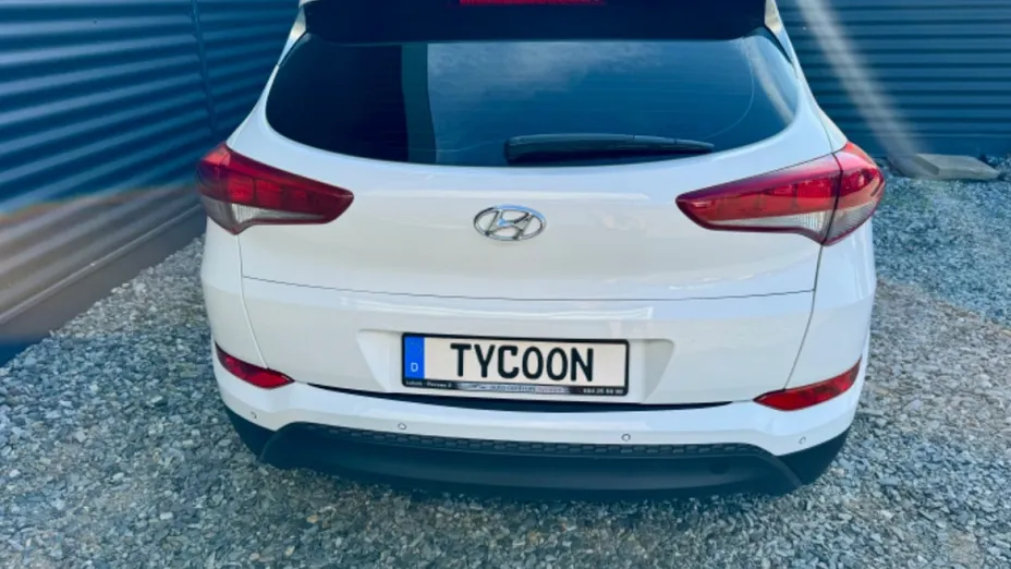 HYUNDAI Tucson -