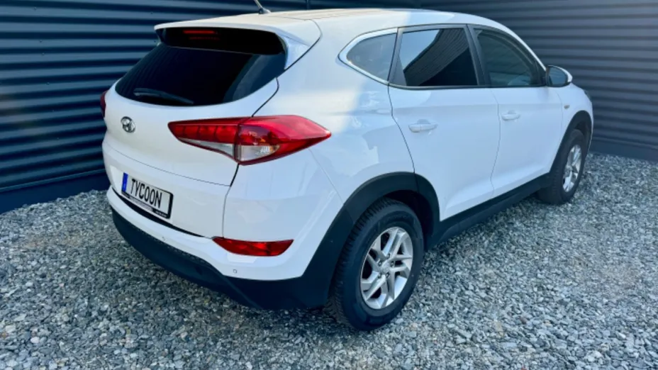 HYUNDAI Tucson -