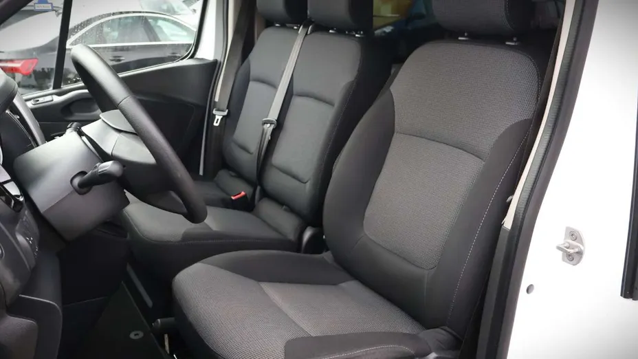 RENAULT Trafic -