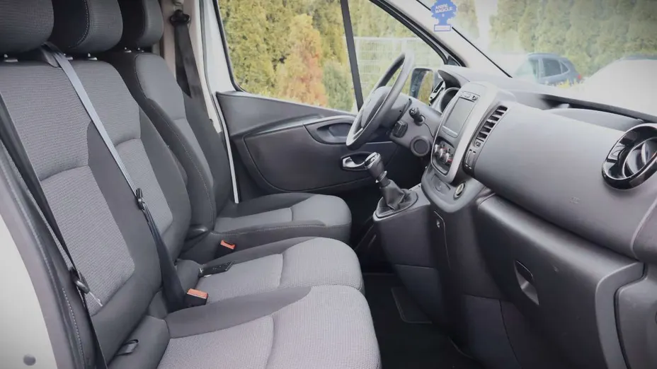 RENAULT Trafic -