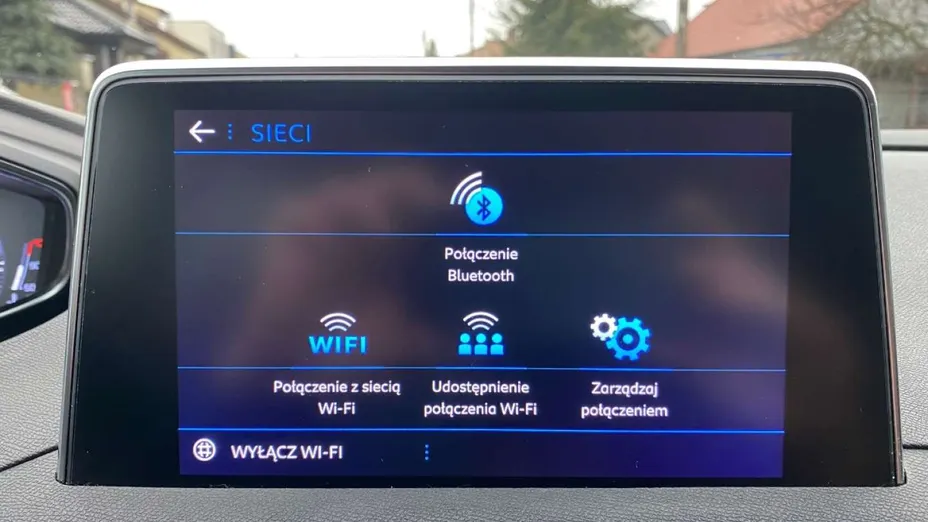 PEUGEOT 3008 -