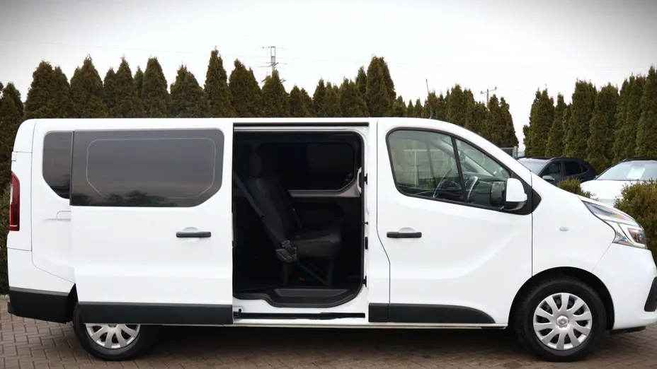 RENAULT Trafic -