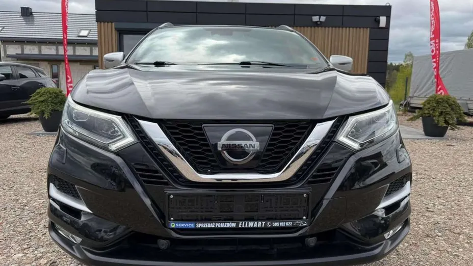NISSAN Qashqai -
