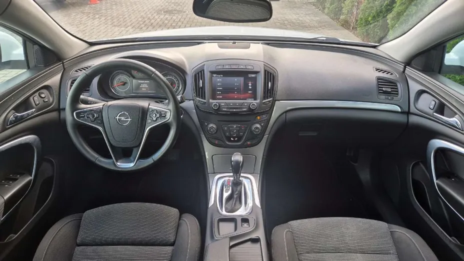 OPEL Insignia -