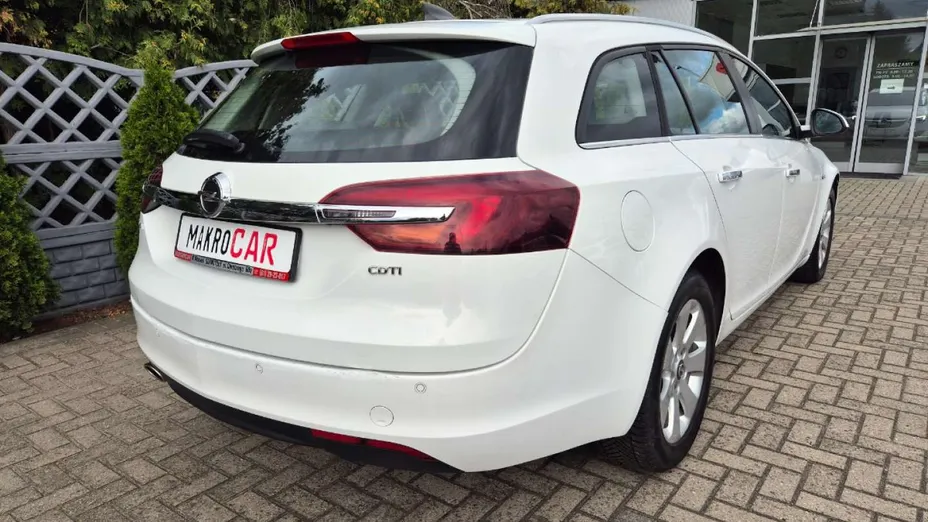 OPEL Insignia -