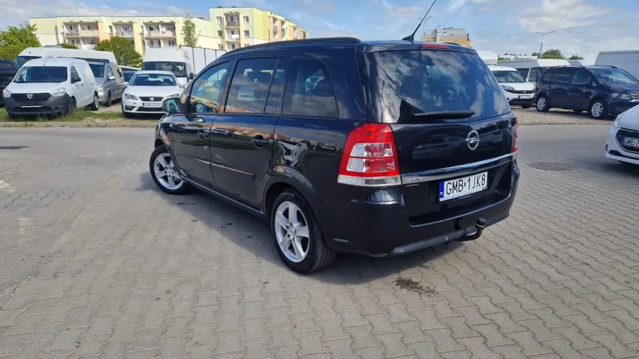 OPEL Zafira -