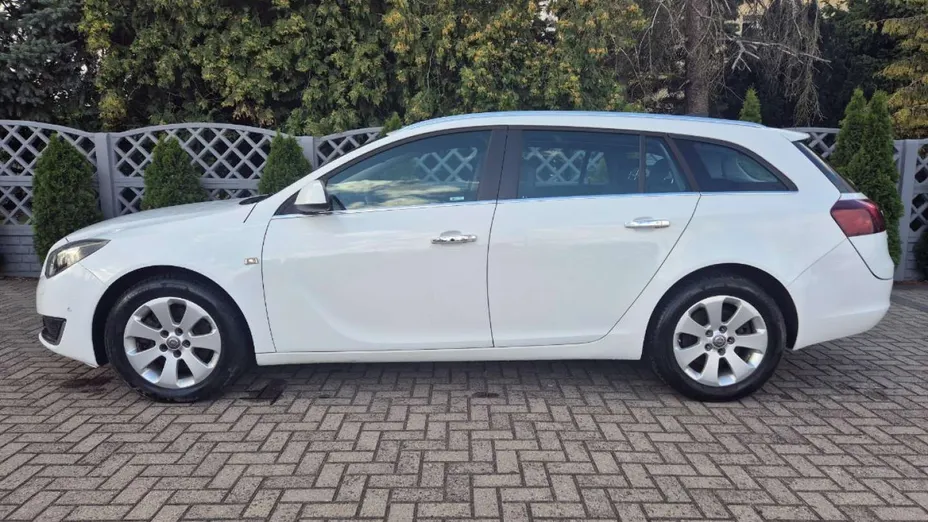 OPEL Insignia -