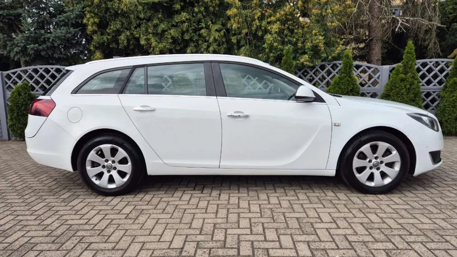 OPEL Insignia -