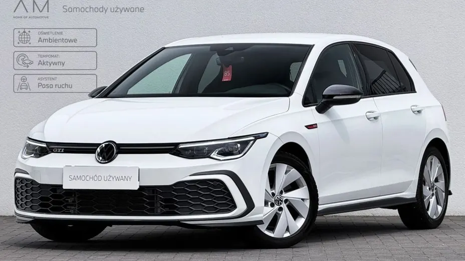 VOLKSWAGEN Golf -